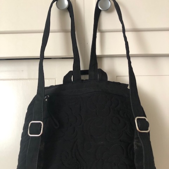 Vera Bradley Black Quilted Backpack - Excellent Condition - Super Cute! - Picture 10 of 13